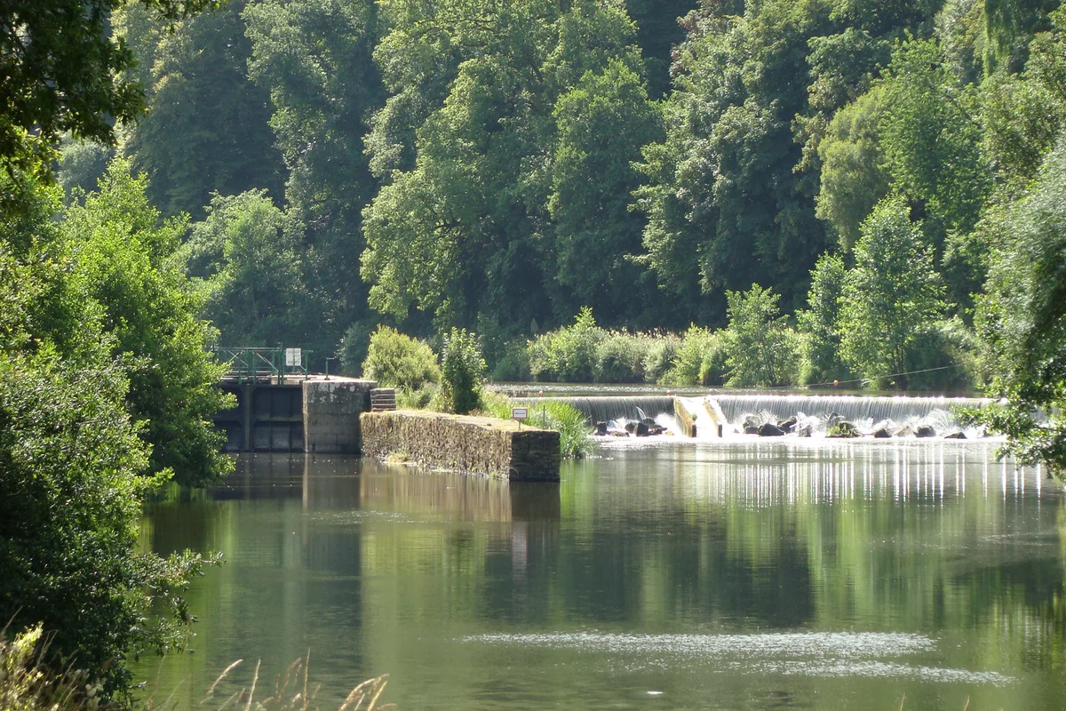 Canal de Nantes à Brest - La Vélodyssée