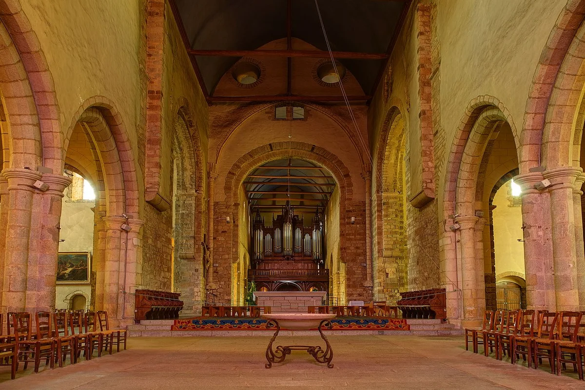 Eglise Notre-Dame en Saint-Mélaine