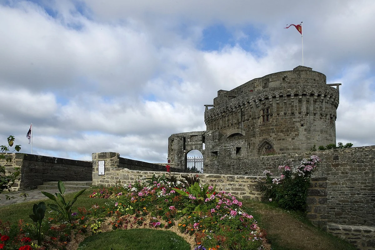 Enceinte de Dinan