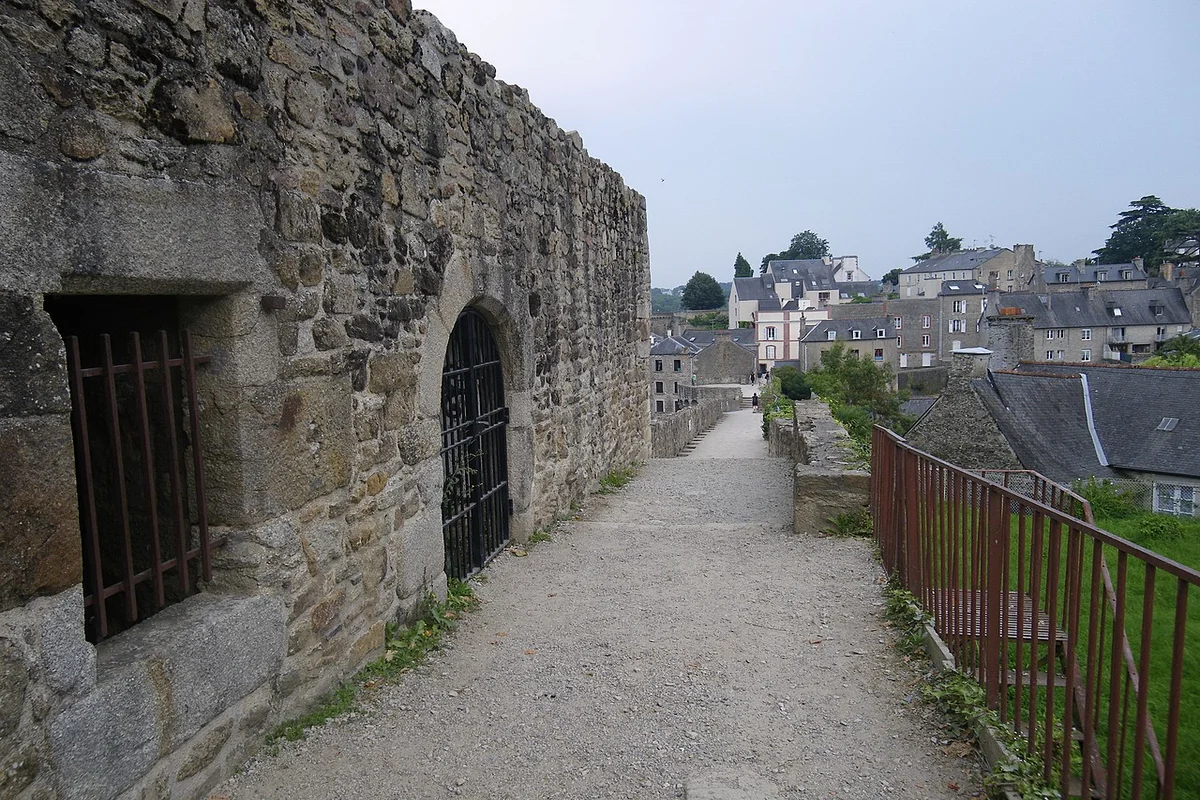 Enceinte de Dinan