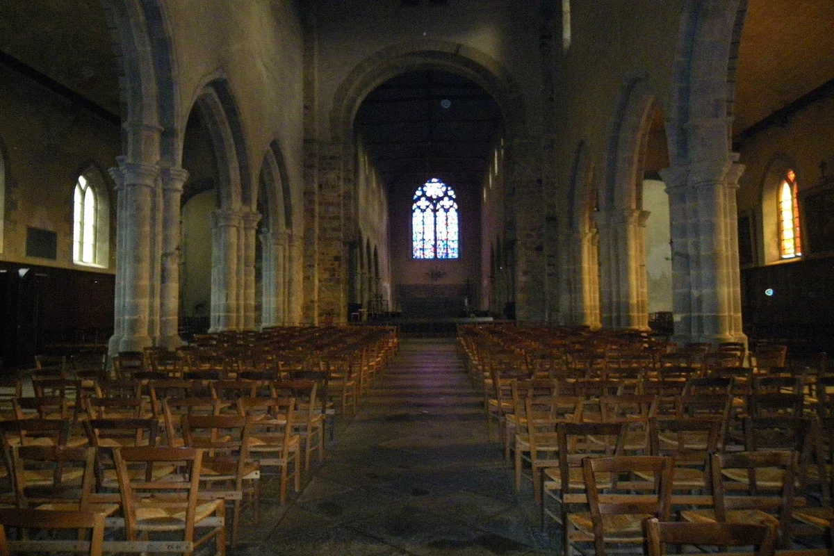 Eglise Notre-Dame en Saint-Mélaine
